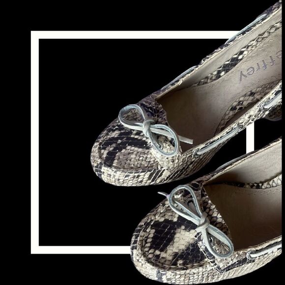 Sperry Top-Sider- A/O Pump  - Picture 2 of 7